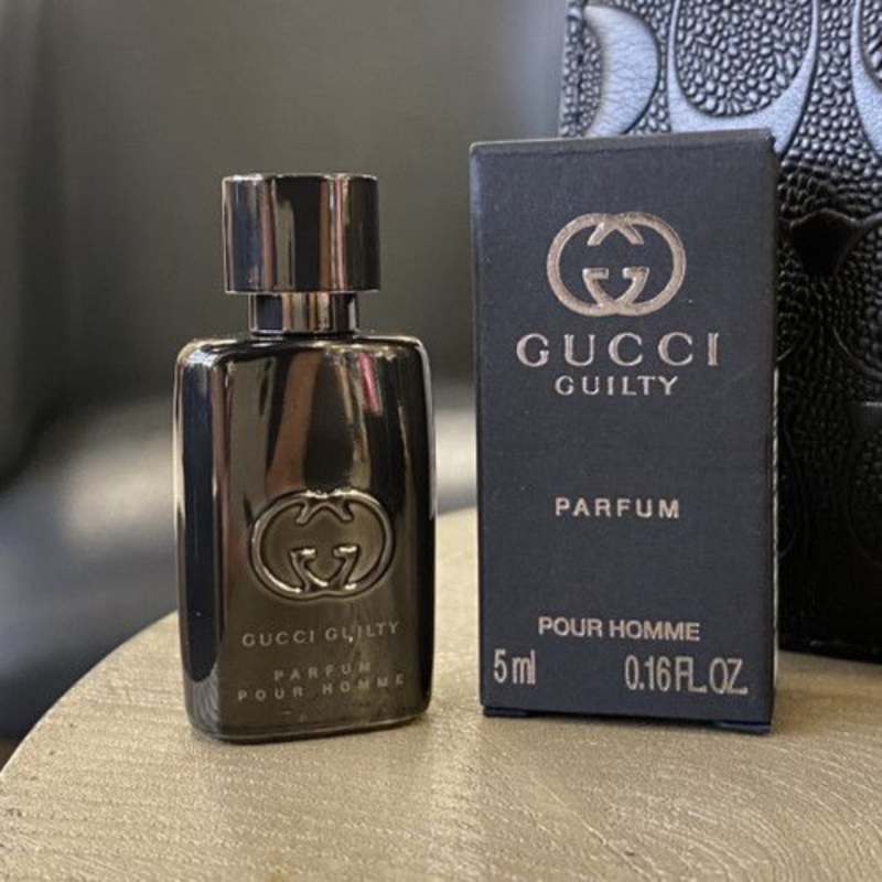 Perfume Prada: O luxo na sua pele.